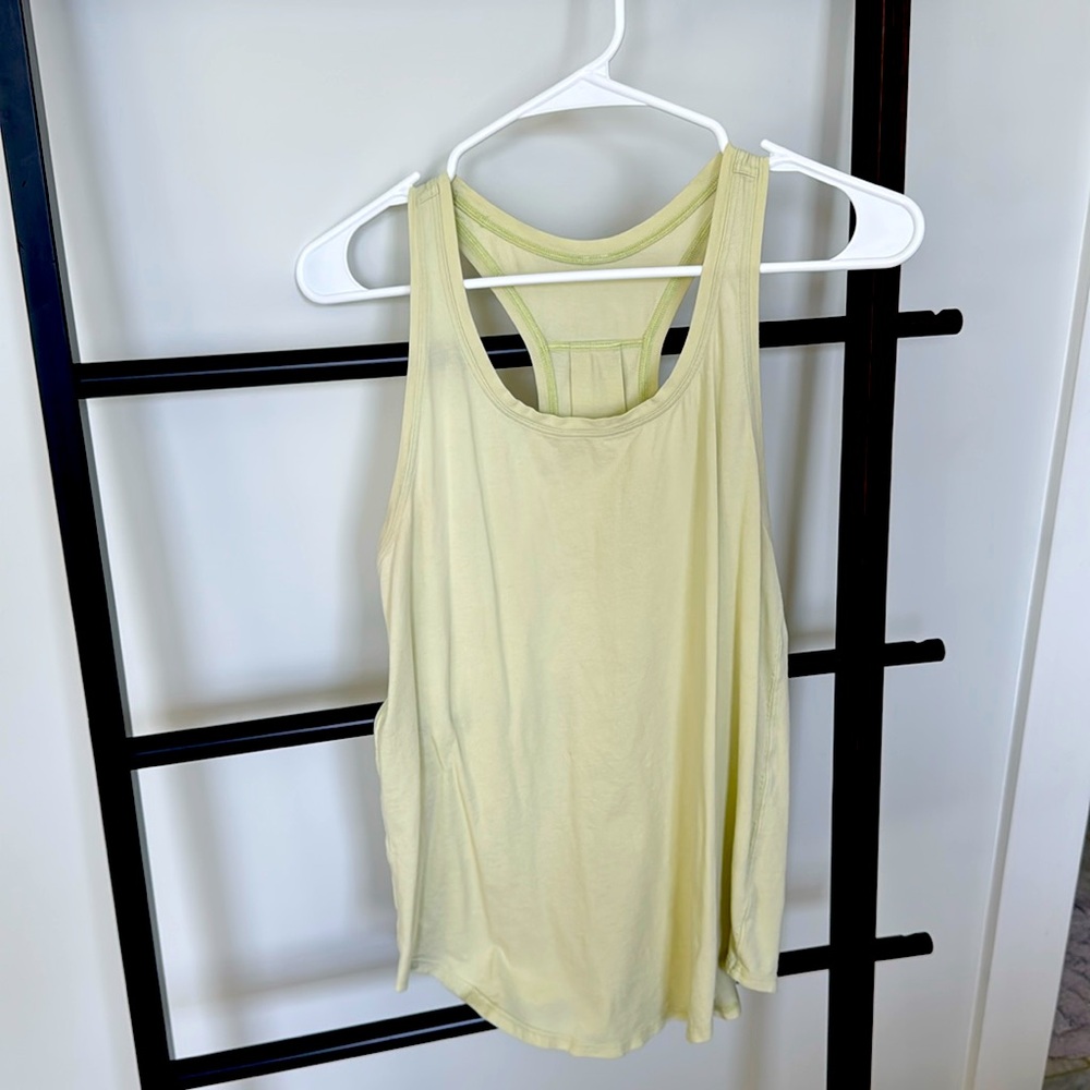 Lululemon tank